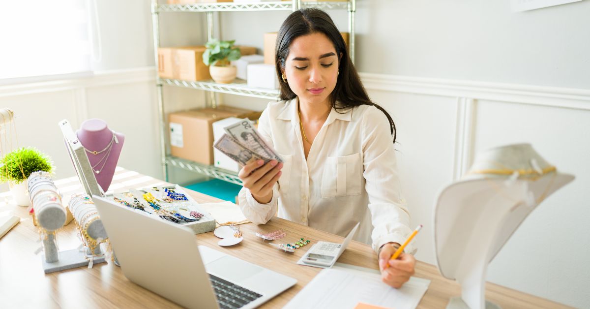 woman jewelry entrepreneur